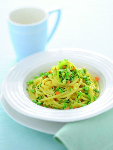 Bucatini_alla_carbonara_di_primavera