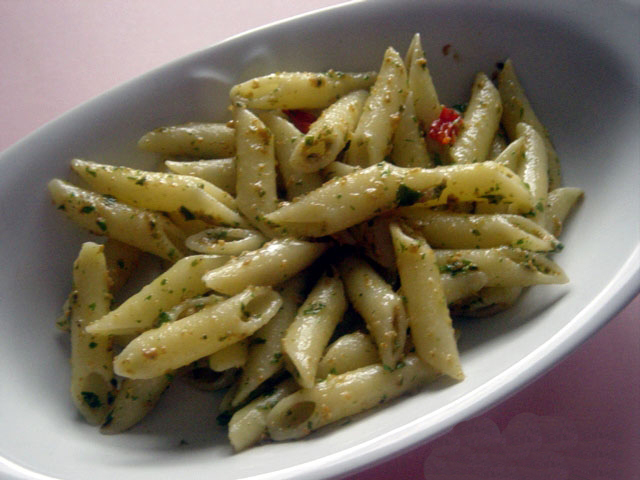 Mezze_penne_in_salsa_di_sedano_rapa_1