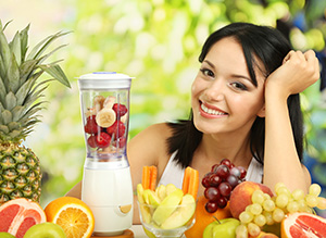 1234567FreeGreatPicture.com-51973-fruit-juicer-with-long-hair-beauties